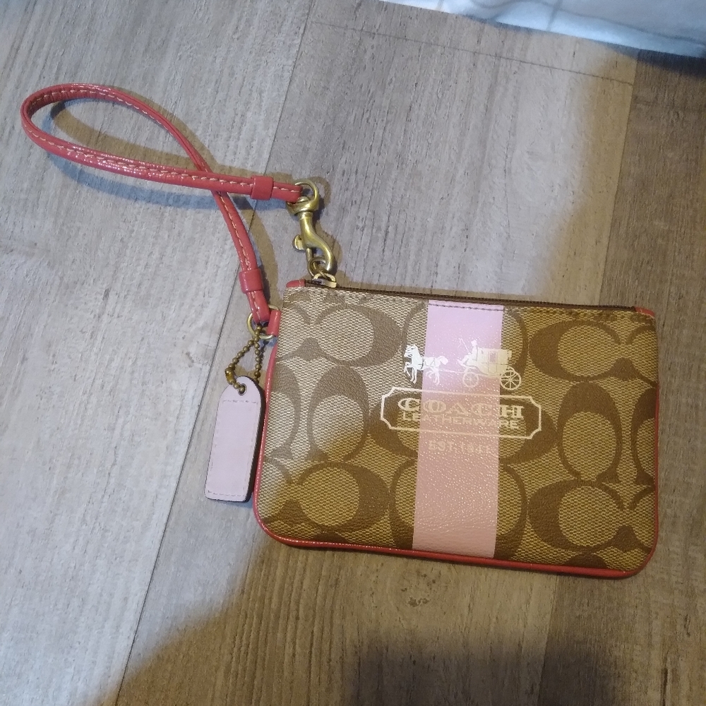 Coach wristlet wallet